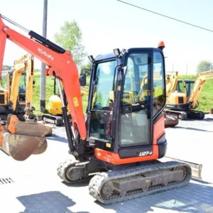 Mini pelle Kubota U27-4 avec accessoire