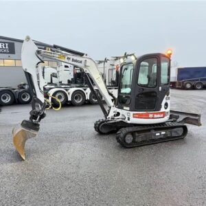 Mini pelle Bobcat 430HAG avec 3 godets